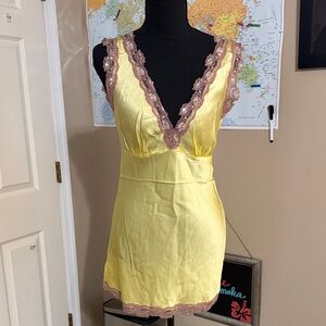 Elegant Yellow Lace Trim Chemise Dress